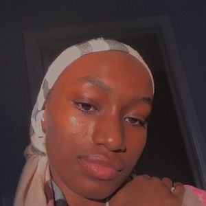 Meet your Posher, Candace